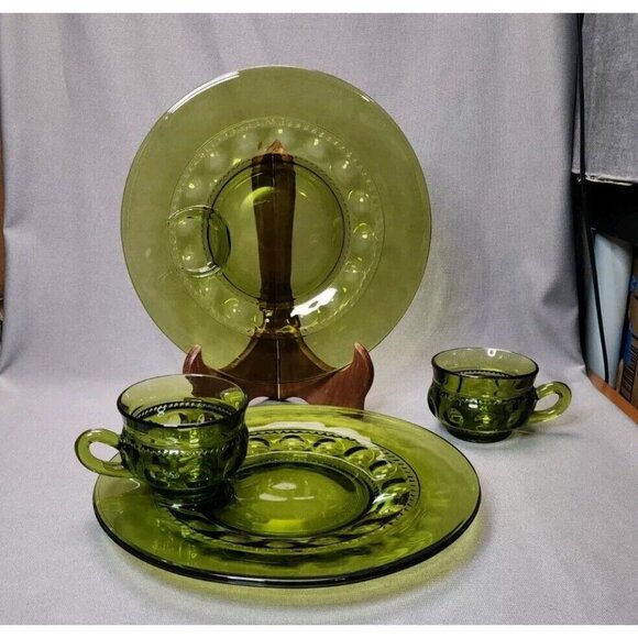 Snack Plates & Cups Indiana Glass King's Crown Thumbprint Avocado Green Vintage - Picture 1 of 8